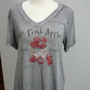 Maurice's Farm Fresh Peck Apples Gray Short Sleeve V-Neck T-Shirt-Size Small